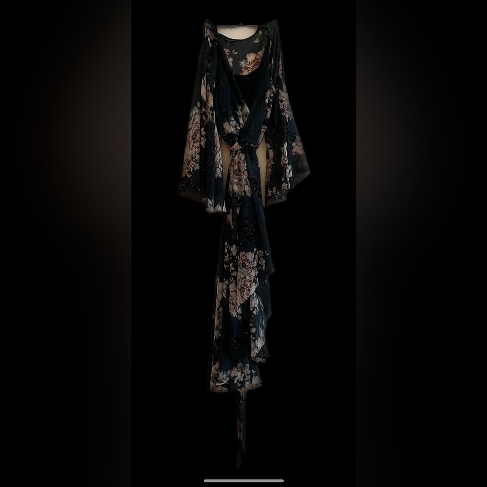 City Chic Jade Blossom High-Low Maxi Dress Size 20 - Picture 4 of 6
